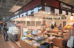 飲食店　シャトレーゼ LABI品川大井町店（飲食店）まで359m