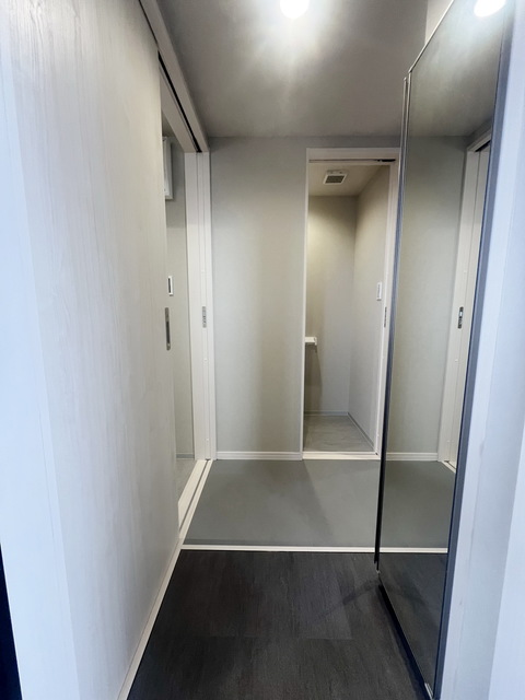 玄関　～同施工会社同商品内装参考写真～