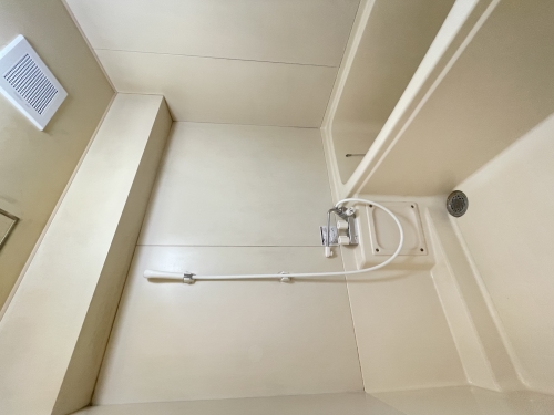 バス・シャワールーム　退去工事中の部屋です。他の部屋の参考写真になります。現状を優