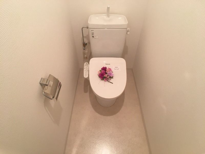 トイレ　トイレです。ウォシュレット付を探している方、おすすめです。