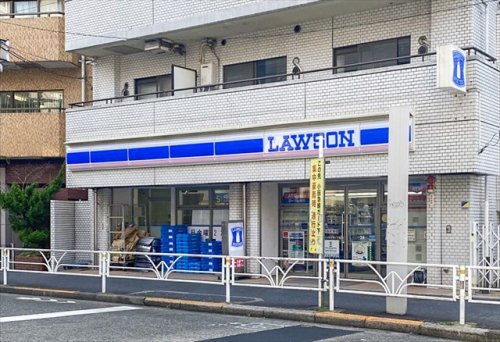コンビニ　ローソン 代々木一丁目店（コンビニ）まで195m