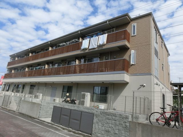 建物外観　別角度からの外観です