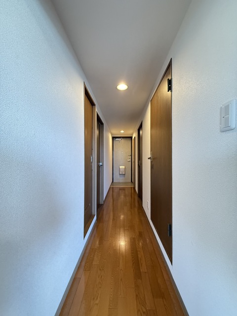 玄関　別部屋参考写真です