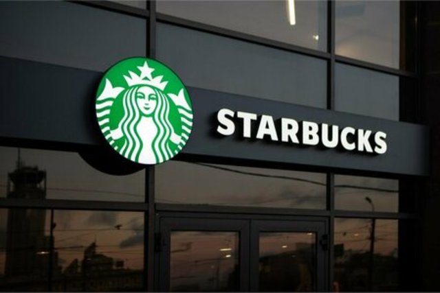 飲食店　スターバックスコーヒー稲城東長沼店（飲食店）まで714m