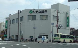 銀行　りそな銀行　生野支店（銀行）まで1221m