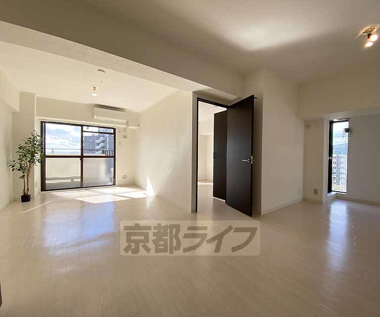 居室・リビング　開放感のあるお部屋。