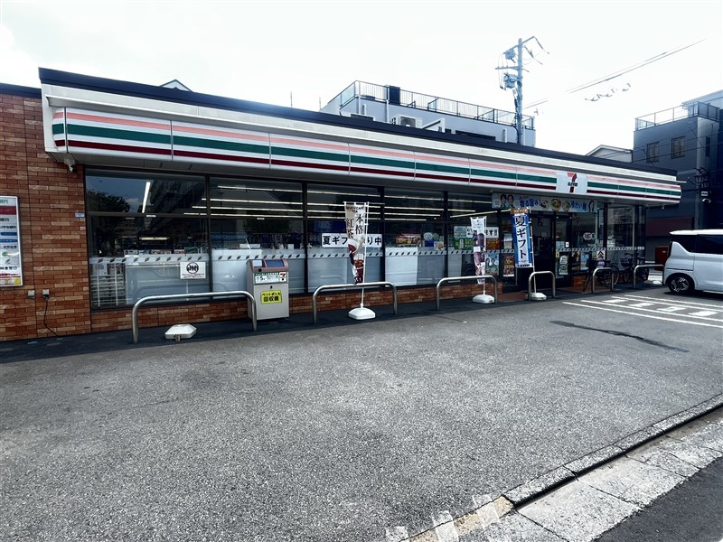 コンビニ　セブンイレブン西東京柳沢2丁目店（コンビニ）まで383m