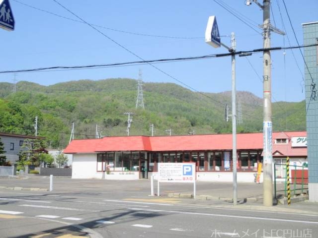 スーパー　ラッキー西野2号店（スーパー）まで898m