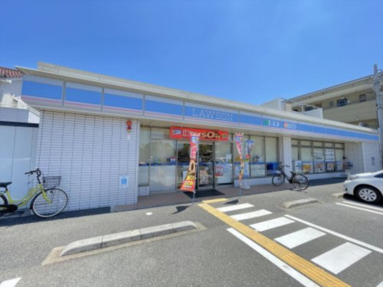 コンビニ　ローソン 春日部中央三丁目店（コンビニ）まで341m