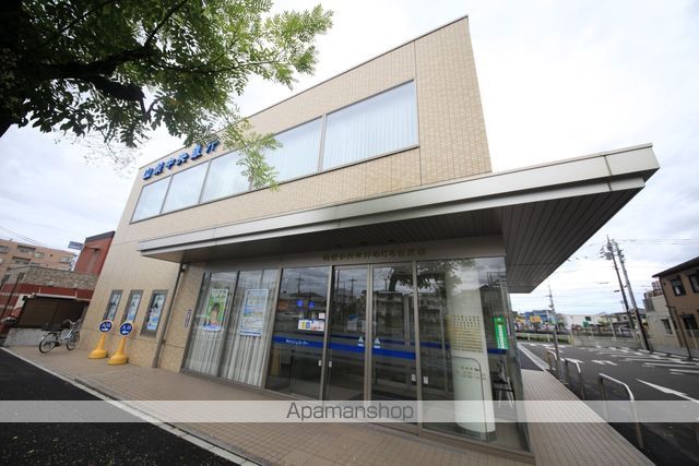 銀行　（株）山梨中央銀行／めじろ台支店（銀行）まで817m