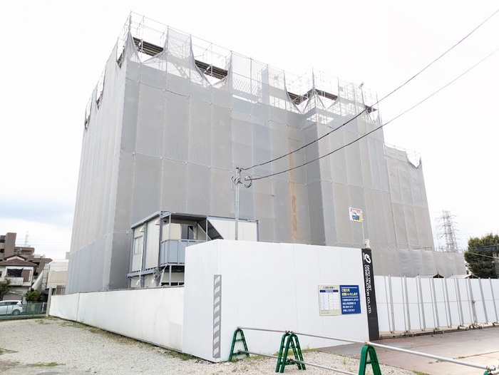 建物外観　建築中