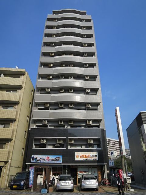 建物外観　駅チカの物件です
