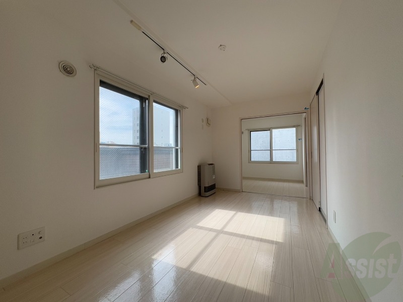 居室・リビング　広くてキレイなお部屋が広がっていて、充実した生活が送れそう。