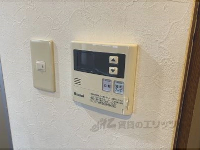 その他設備　給湯器リモコン