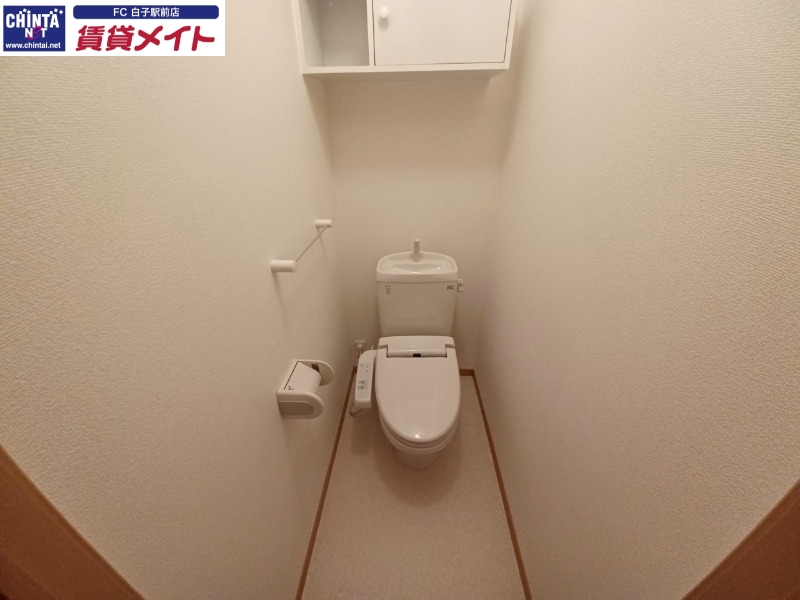 トイレ　同物件別室の画像です