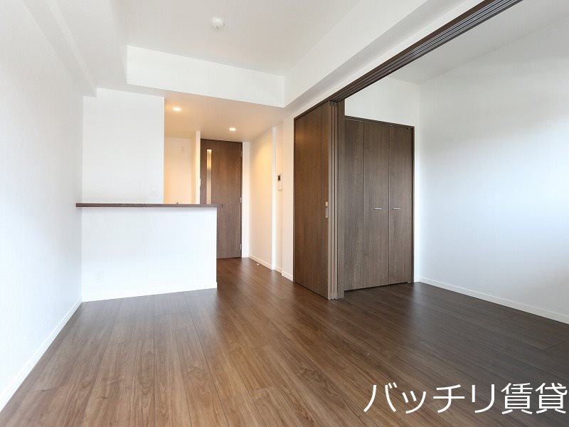 居室・リビング　別号室タイプの為、現状を優先致します。