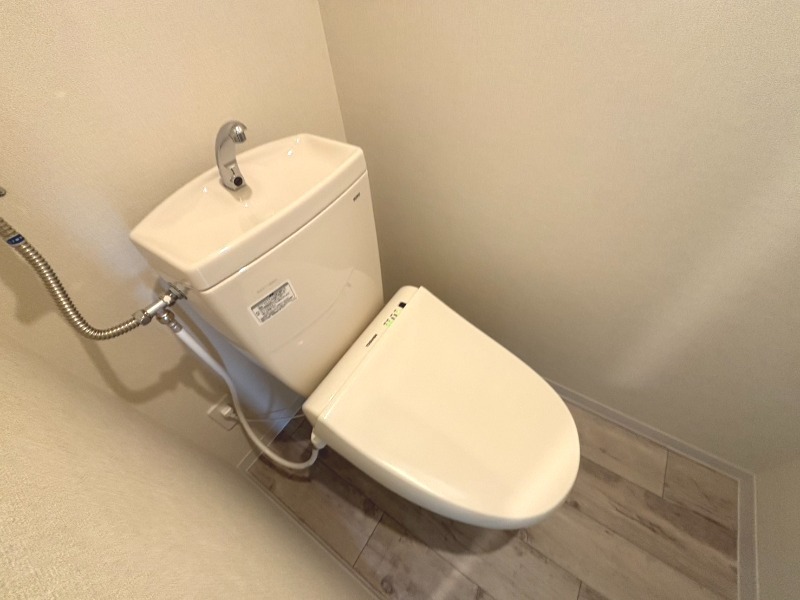 トイレ　ウォシュレット付き♪