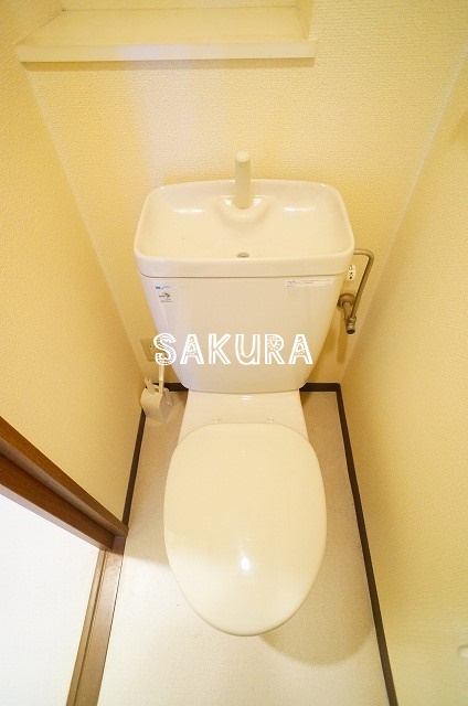 トイレ　落ち着いた色調のトイレです♪