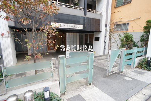 エントランス　管理の行き届いたエントランスです♪