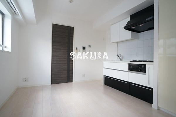 居室・リビング　開放感のあるゆったりとしたお部屋です♪