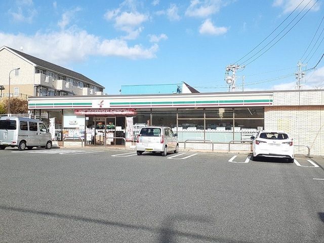 コンビニ　セブンイレブン（コンビニ）まで600m