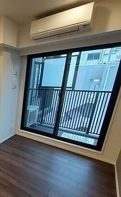 居室・リビング　※同仕様写真含む  リビング  3