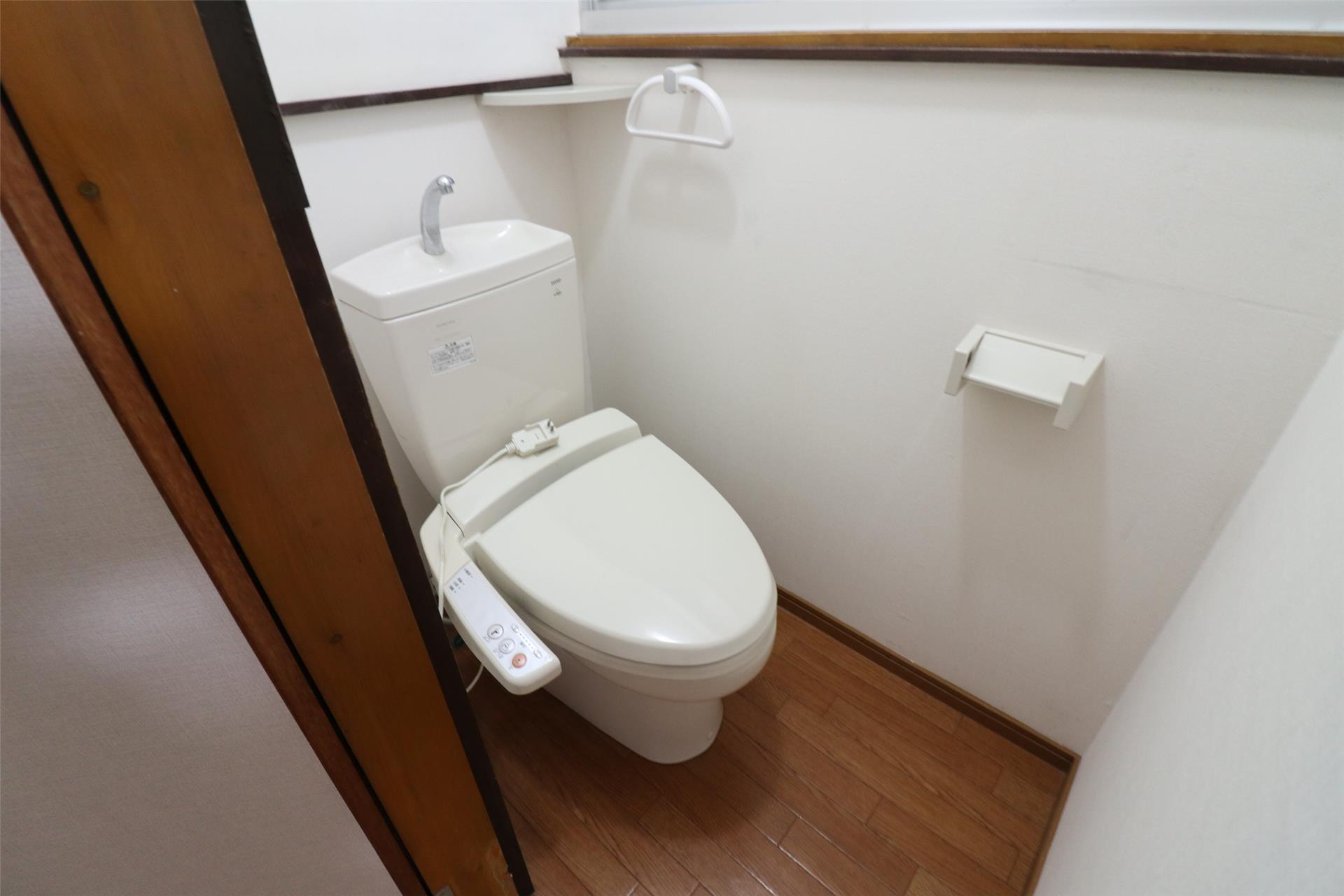 ひまわり荘のトイレ写真