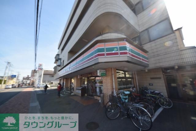 コンビニ　セブンイレブン戸田新曽南店（コンビニ）まで657m