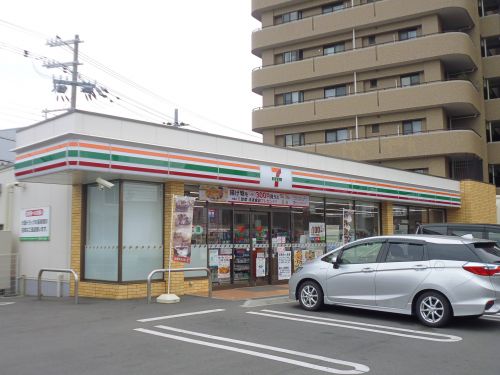 コンビニ　セブン－イレブン 明石硯町店（コンビニ）まで290m