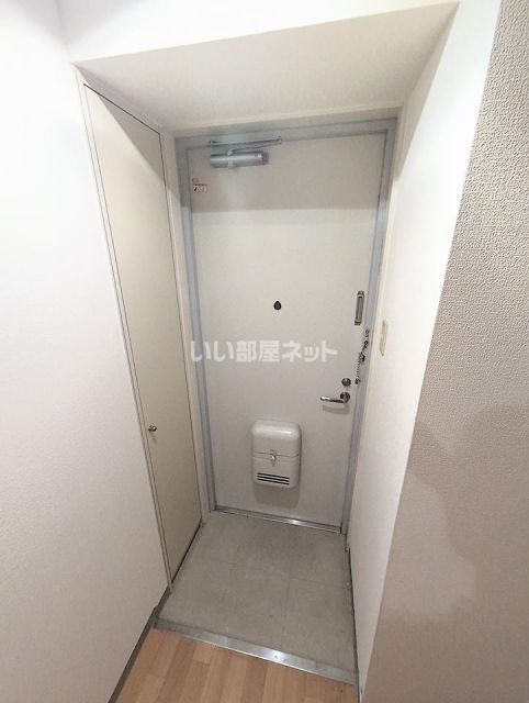 メゾン大須賀の玄関写真