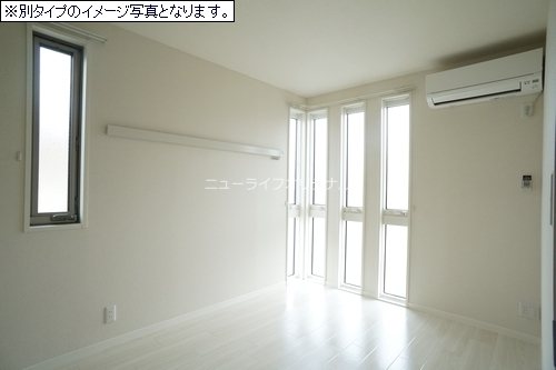 その他　白を基調とした明るい洋室※現況優先