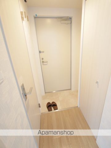 地下鉄東西線 東札幌駅 徒歩11分 4階建 築8年の玄関写真