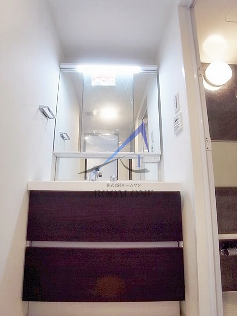 洗面設備　洗面台です。