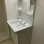 洗面設備　スペースが確保できる洗面所です
