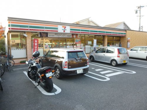 コンビニ　セブンイレブン名古屋天白消防署前店（コンビニ）まで493m
