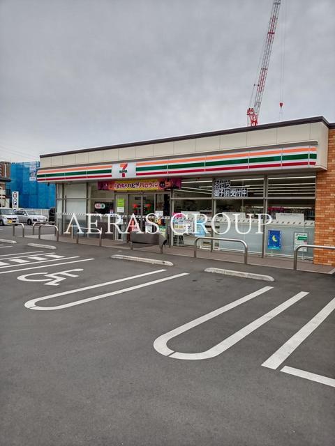 コンビニ　セブンイレブン上尾春日1丁目店（コンビニ）まで333m