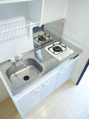 キッチン　※別部屋の参考画像です