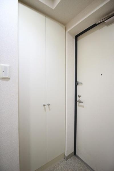 KNB HOUSE美原の玄関写真