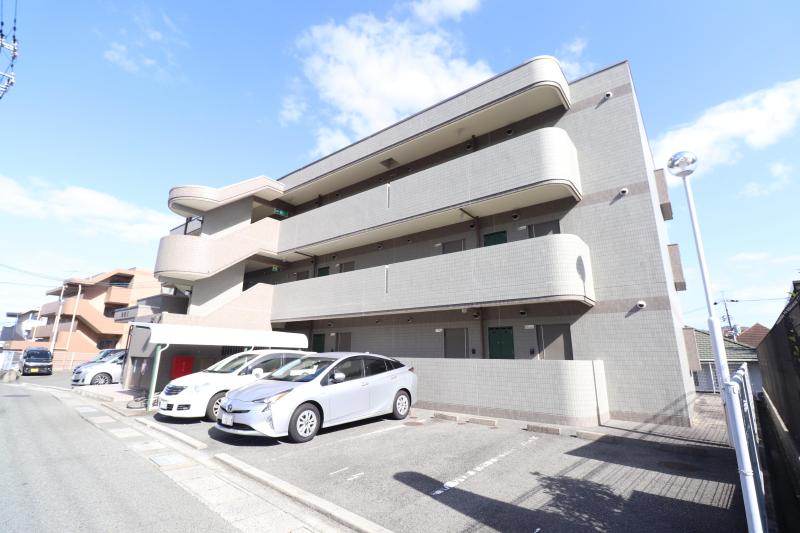 建物外観　緑館3　建物外観