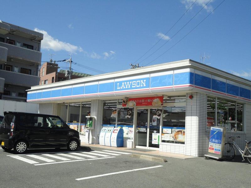 コンビニ　ローソン（コンビニ）まで550m