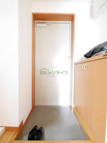 玄関　西早稲田リミターレ　※同タイプの別部屋写真です