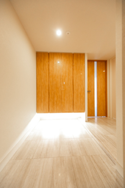 玄関　※写真は同タイプ住戸です。