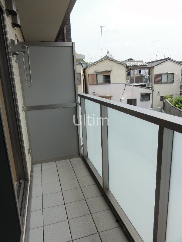 バルコニー　別部屋のお写真です。ご参考までに！