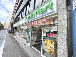 コンビニ　ファミリーマート 南池袋店（コンビニ）まで674m