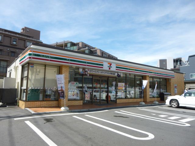 コンビニ　セブンイレブン（コンビニ）まで130m