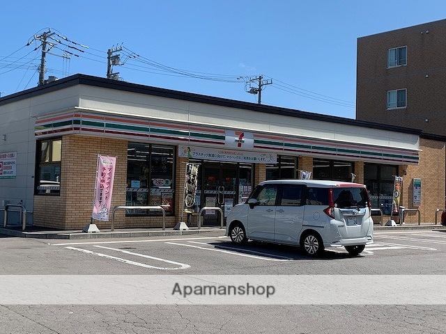 コンビニ　セブンイレブン（コンビニ）まで354m