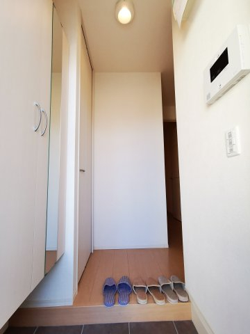 玄関　別号室の画像です。ご参考下さい