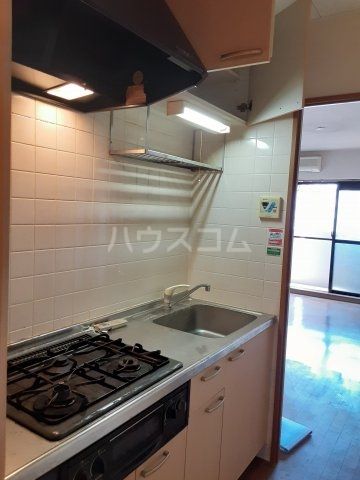 ロイヤルハウスのキッチン写真