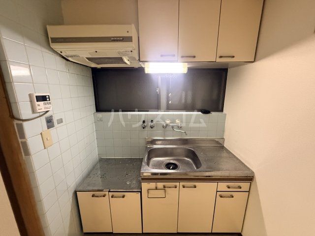 下京薬園町貸家のキッチン写真