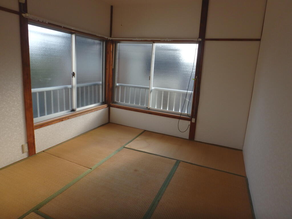 武富士荘の居間写真